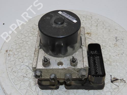 Used ABS pump RENAULT TWINGO II (CN0_) 1.5 dCi (CN0E) (64 hp) 23086263