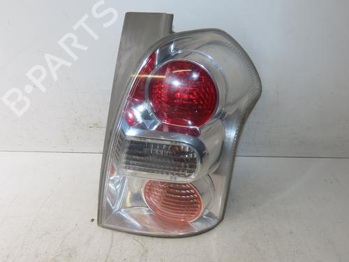 Used Right taillight Right taillight TOYOTA COROLLA Verso (ZER_, ZZE12_, R1_) 2.2 D-4D (AUR10_, AUR10R) (136 hp) 33135335 33135335