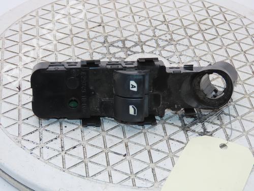 Used Left front window switch Left front window switch PEUGEOT 207 (WA_, WC_) 1.4 HDi (68 hp) 33134839 33134839