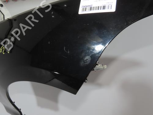 Used Right front fenders BMW 1 (E87) 118 d (143 hp) 30189135