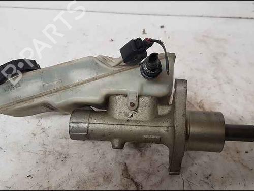 Used Brake master cylinder Brake master cylinder 37042970 37042970
