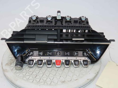 Bouton de warning Bouton de warning 37053554 37053554