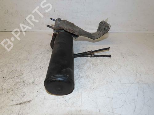 Used Right rear steering knuckle Right rear steering knuckle 37050028 37050028