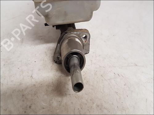 Used Brake master cylinder IVECO DAILY IV Van 35C12 V, 35C12 V/P, 35S12 V, 35S12 V/P (116 hp) 16211325
