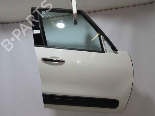 right-front-door-fiat-500l-351_-352_-2012-37054436 main image