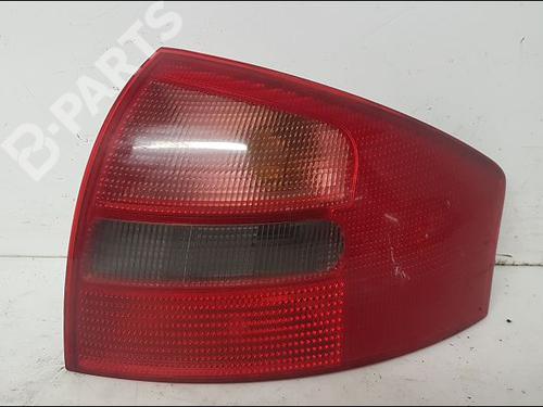Højre baglygte AUDI A6 C5 (4B2) 1.9 TDI (110 hp) 11058178
