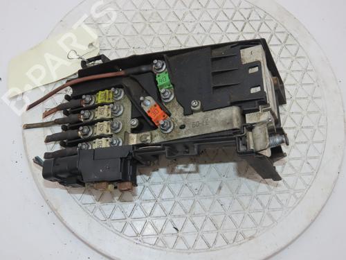 Used Fuse box PEUGEOT 5008 (0U_, 0E_) 1.6 HDi (110 hp) 26195666