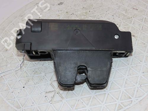 Used Tailgate lock Tailgate lock 37053036 37053036
