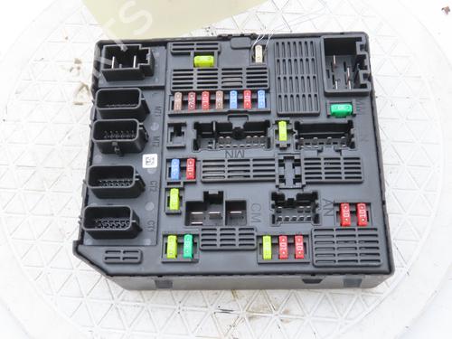 Used Fuse box RENAULT SCÉNIC III (JZ0/1_) 1.5 dCi (110 hp) 26195503