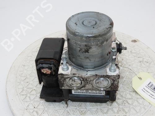Used ABS pump PEUGEOT 3008 I MPV (0U_) 1.6 HDi (112 hp) 23064782