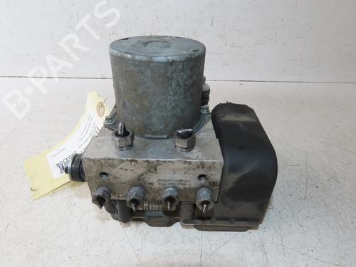 Used ABS pump ABS pump PEUGEOT 5008 (0U_, 0E_) 1.6 HDi (112 hp) 33946943 33946943