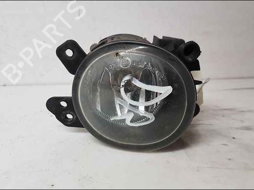Used Right front fog light Right front fog light 37042640 37042640