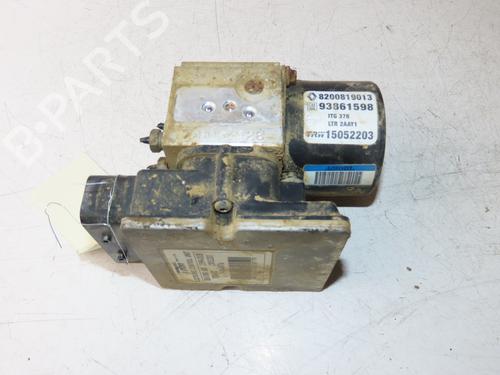 Used ABS pump RENAULT TRAFIC II Van (FL) 2.0 dCi 90 (FL0H, FL00, FL01, FL0M, FL0P, FL0S) (90 hp) 33133870