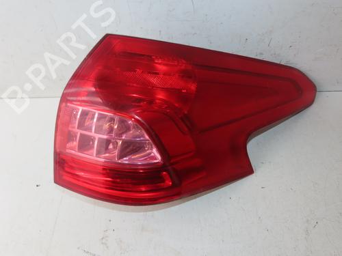 Used Right taillight Right taillight CITROËN C5 III Break (RW_) 2.0 HDi 140 (140 hp) 33135296 33135296
