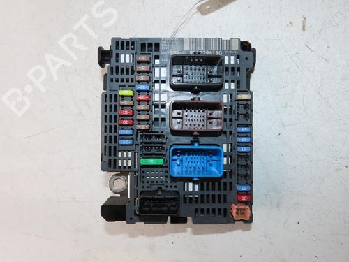 Used Fuse box Fuse box CITROËN C4 Picasso II 1.6 BlueHDi 120 (120 hp) 33132913 33132913