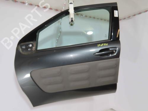 Used Left front door Left front door 37055467 37055467
