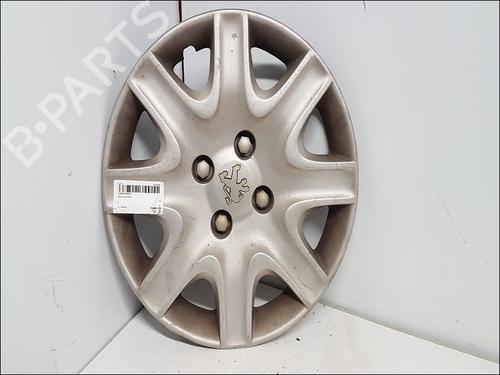 Used Hub cap VW POLO V (6R1, 6C1) 1.2 TDI (75 hp) 16130547