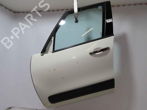 left-front-door-fiat-500l-351_-352_-2012-37054437 main image