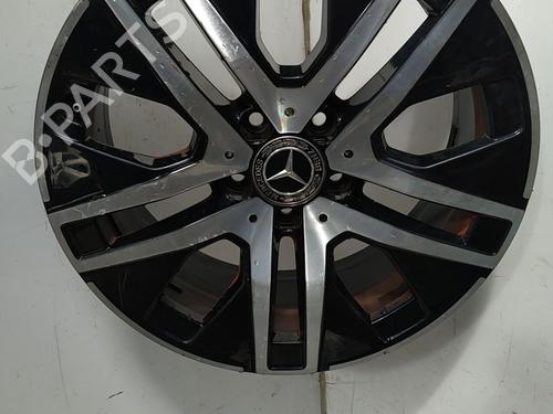 flk-mercedes-benz-gla-h247-2020-37276115 main image