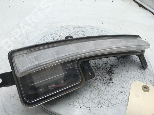 Used Left daytime light Left daytime light 39217643 39217643