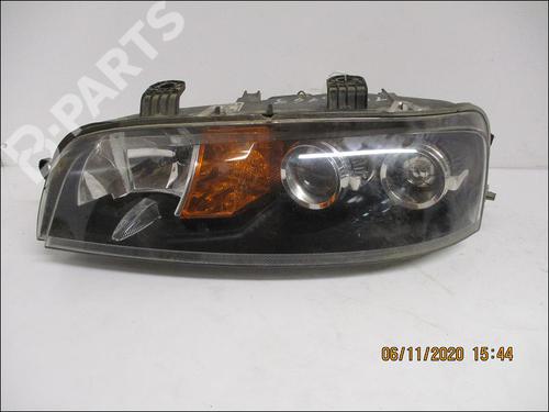 Used Left headlight FIAT PUNTO (188_) 1.9 JTD (86 hp) 10952259