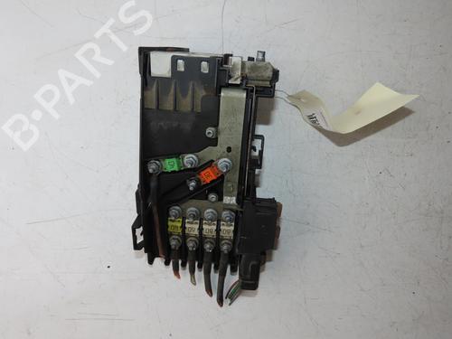Used Fuse box Fuse box PEUGEOT 5008 (0U_, 0E_) 1.6 HDi (112 hp) 33133205 33133205
