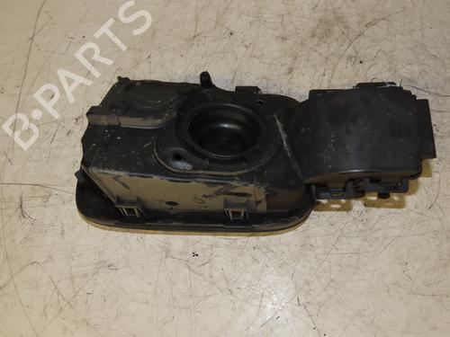 Used Fuel flap VAUXHALL VECTRA (B) Estate (J96) 2.2 DTI 16V (F35) (125 hp) 20695822