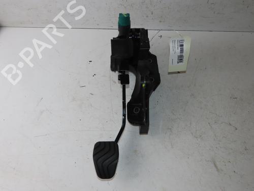 Used Break pedal RENAULT CLIO V (B7_) 1.0 TCe 90 (B7MT) (91 hp) 33133888