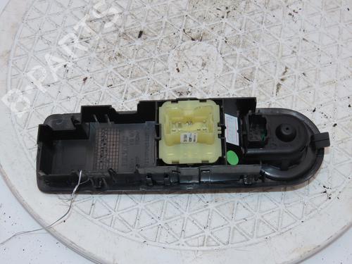 Used Left front window switch Left front window switch RENAULT CLIO IV (BH_) 1.5 dCi 90 (90 hp) 21836657 21836657