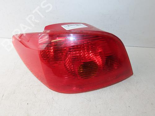 Farolim esquerdo Farolim esquerdo PEUGEOT 307 (3A/C) 2.0 HDi 90 (90 hp) 33135684 33135684
