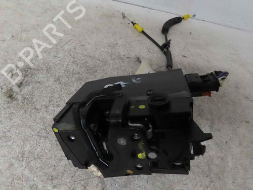 Venstre bagtil lås Venstre bagtil lås PEUGEOT 308 II (LB_, LP_, LW_, LH_, L3_) 1.6 HDi 100 (99 hp) 37046546 37046546