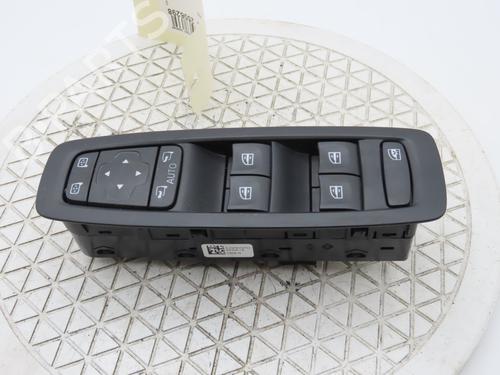 Used Left front window switch RENAULT KADJAR (HA_, HL_) 1.3 TCe 140 (HLNB, HLN1) (140 hp) 28800999