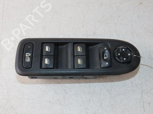 Used Left front window switch Left front window switch PEUGEOT 308 I (4A_, 4C_) 1.6 HDi (92 hp) 33744280 33744280