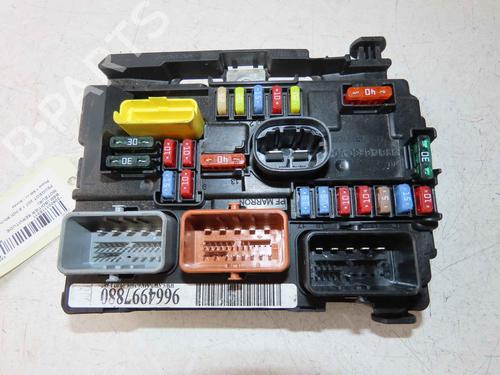 Used Fuse box Fuse box 37056328 37056328