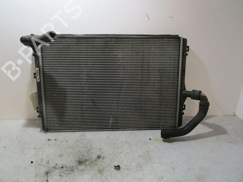 Used Water radiator VW TOURAN (1T1, 1T2) 2.0 TDI (136 hp) 10940930
