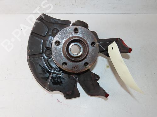 Used Right front steering knuckle Right front steering knuckle VW GOLF IV (1J1) 1.9 TDI (110 hp) 33133733 33133733