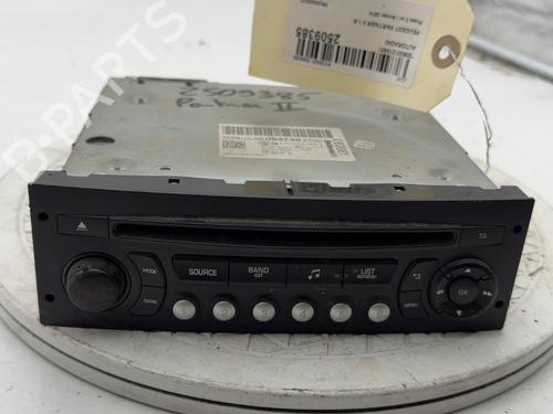 Used Radio Radio 37061856 37061856