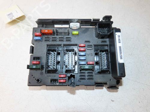 Used Fuse box Fuse box 37057877 37057877