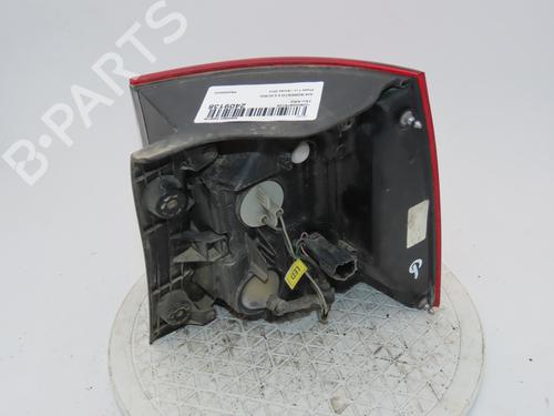 left-taillight-kia-sorento-ii-xm-22-crdi-4wd-924012p640-2009-2010-2011-2012-2013-2014-2015-2016-20340255 main image