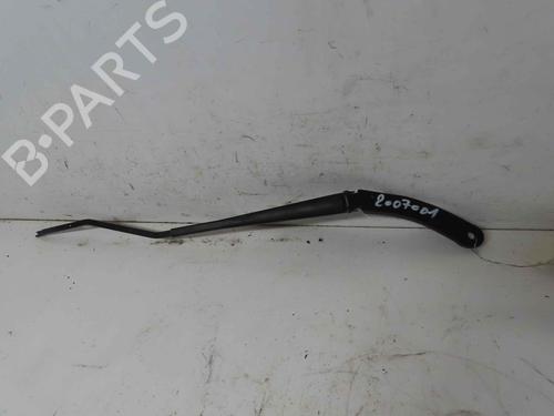 Used Front windshield wiper arm Front windshield wiper arm 37043692 37043692