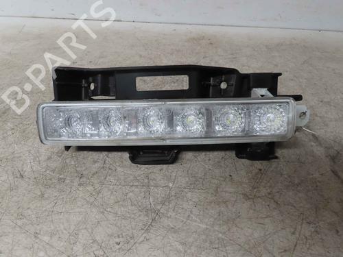 Used Left daytime light Left daytime light 37046485 37046485