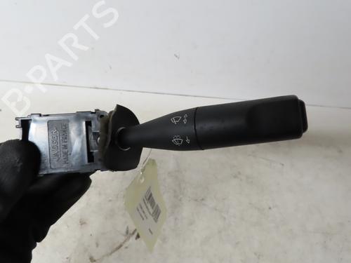 Used Steering column stalk CITROËN JUMPY I Van (BS_, BT_, BY_, BZ_) 2.0 HDi 95 (94 hp) 17135751