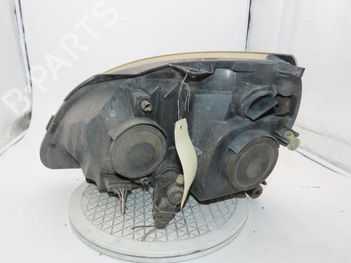 Used Right headlight RENAULT CLIO II (BB_, CB_) 1.5 dCi (B/CB07) (65 hp) 30867782