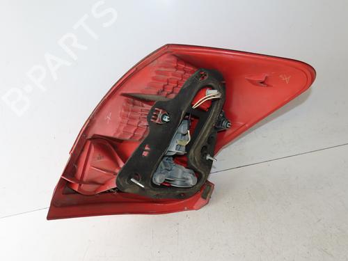 Used Right taillight Right taillight TOYOTA AURIS (_E15_) 1.4 D-4D (NDE150_, NDE150R) (90 hp) 33997570 33997570
