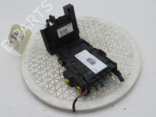Used Fuse box PEUGEOT 308 I (4A_, 4C_) 1.6 HDi (109 hp) 26195659