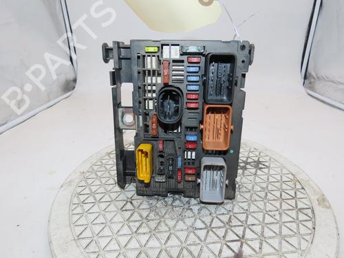 Used Fuse box Fuse box 36874308 36874308