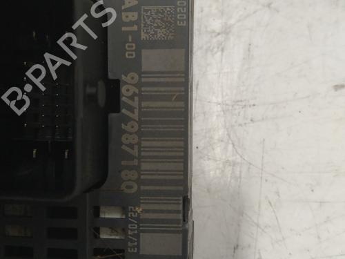 Fuse box CITROËN C4 II (NC_) 1.6 HDi 90 | BP39905894E1 - Image 2