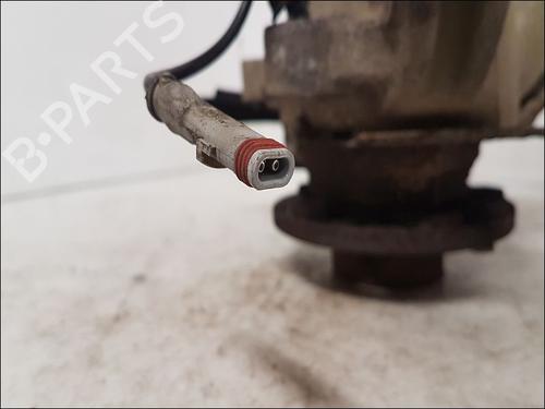 Used Left front steering knuckle Left front steering knuckle OPEL VECTRA C GTS (Z02) 1.9 CDTI (F68) (120 hp) 15841935 15841935