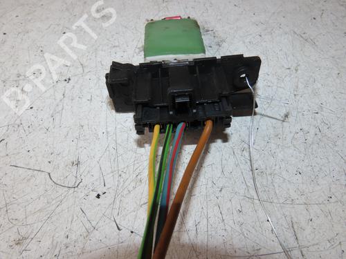 Used Heater resistor Heater resistor PEUGEOT BIPPER Tepee 1.4 HDi (68 hp) 34528600 34528600