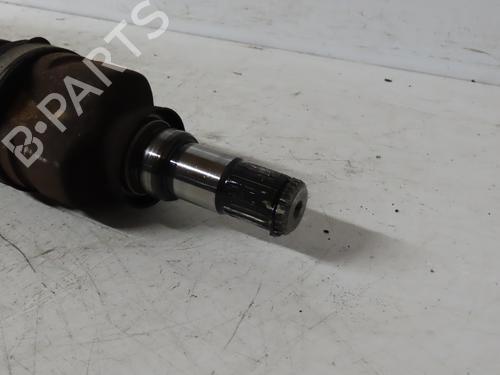Used Right front driveshaft TOYOTA YARIS (_P9_) 1.3 VVT-i (SCP90_, SCP90R) (87 hp) 16165018